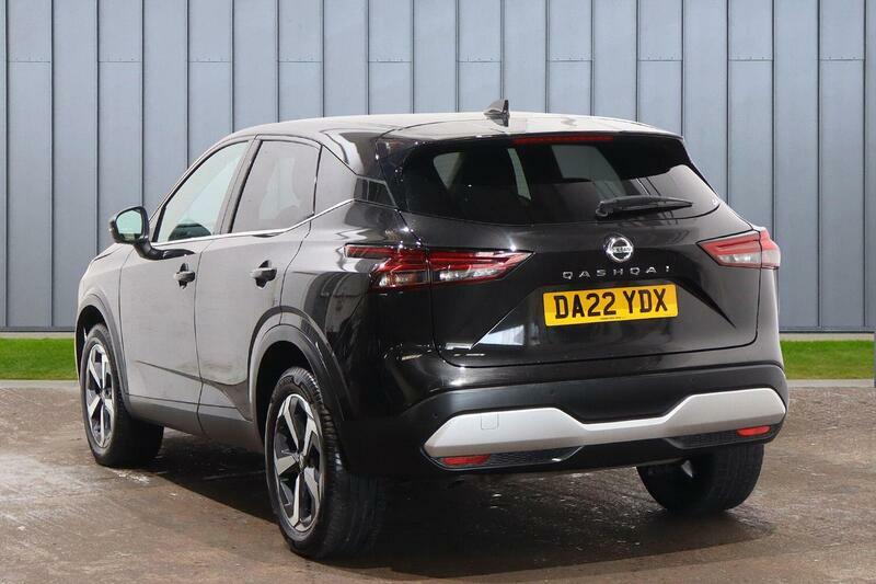 Nissan Qashqai 1.3 Dig-t Mhev N-connecta Euro 6 Ss Black #5