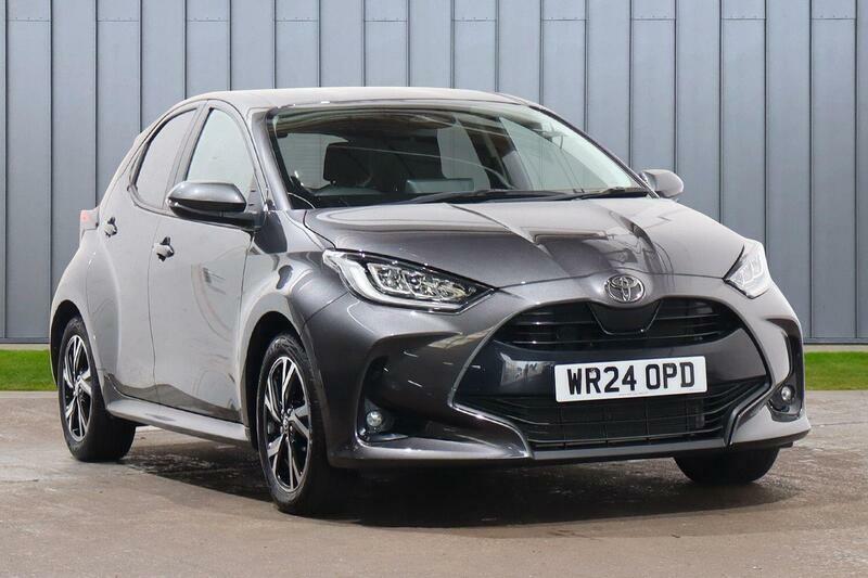 Toyota Yaris 1.5 Vvt-h Design E-cvt Euro 6 Ss Grey