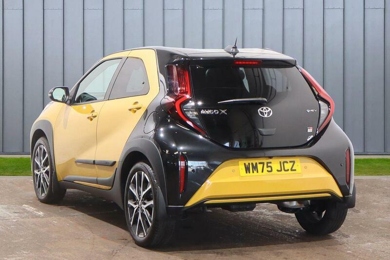 Toyota Aygo X 1.5H Gr Sport Cvt Euro 6 Ss Yellow #4
