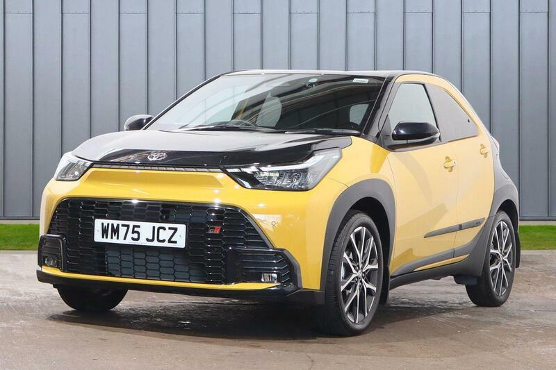 Toyota Aygo X 1.5H Gr Sport Cvt Euro 6 Ss Yellow #3