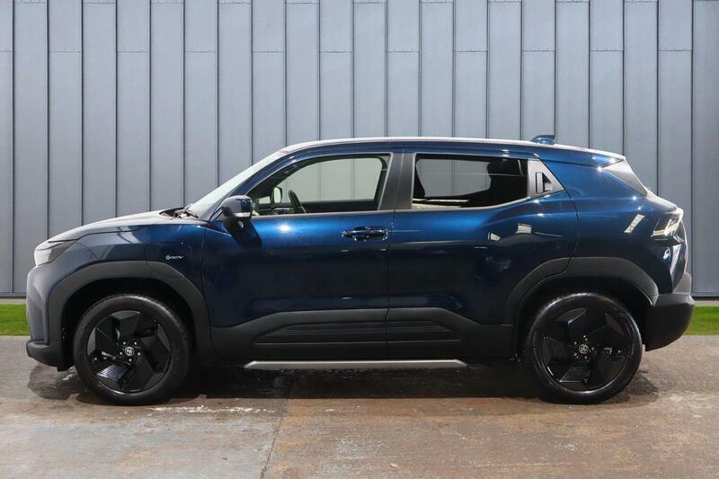 Toyota Urban Cruiser 61Kwh Design Blue #5