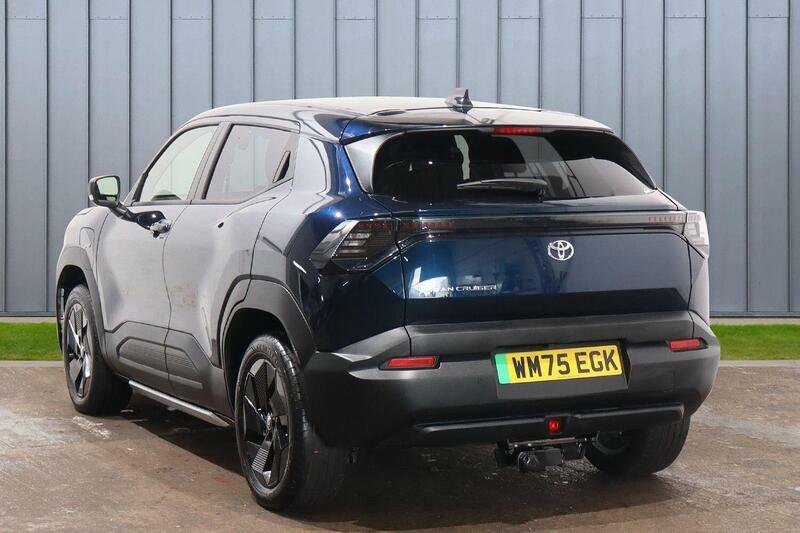 Toyota Urban Cruiser 61Kwh Design Blue #4