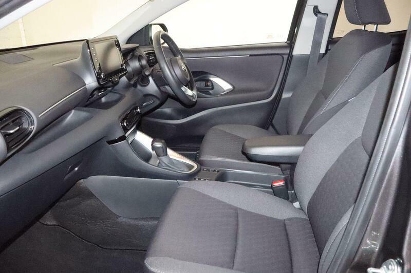 Toyota Yaris 1.5 Hybrid Design Cvt Blue #17