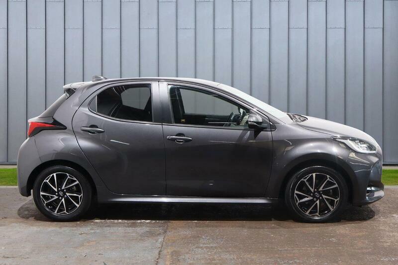 Toyota Yaris 1.5 Hybrid Design Cvt Blue #8