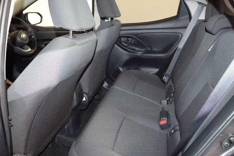 Toyota Yaris 1.5 Hybrid Design Cvt Blue #12