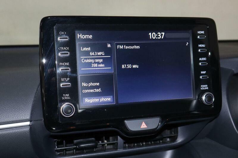 Toyota Yaris 1.5 Hybrid Design Cvt Blue #13