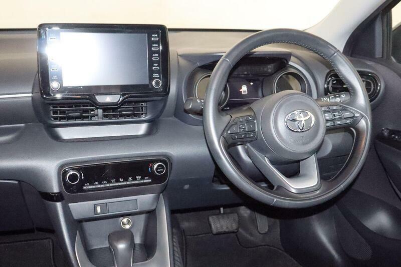 Toyota Yaris 1.5 Hybrid Design Cvt Blue #10