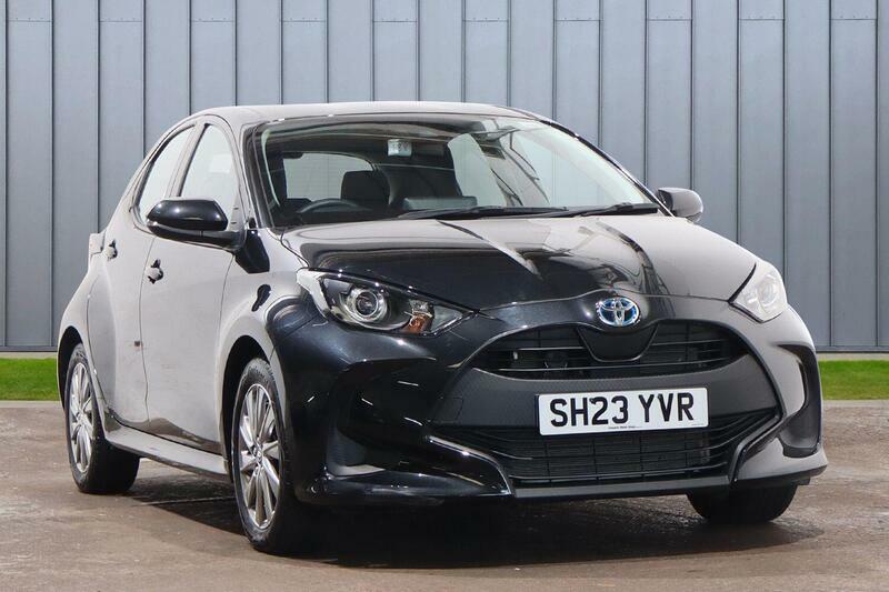 Toyota Yaris 1.5 Vvt-h Icon E-cvt Euro 6 Ss Black
