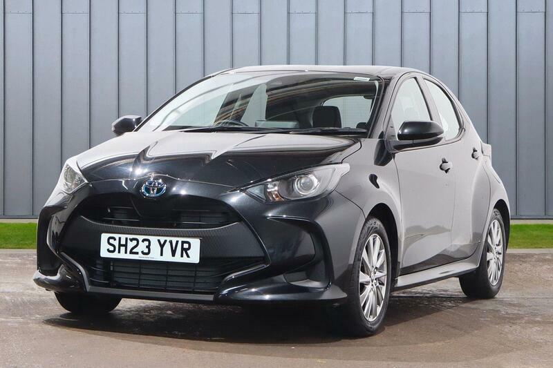 Toyota Yaris 1.5 Vvt-h Icon E-cvt Euro 6 Ss SH23YVR Black #4