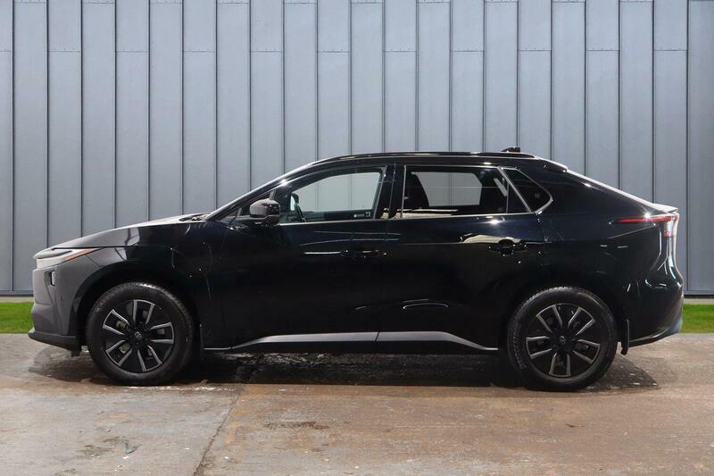 Toyota bZ4X 73.1Kwh Design Black #4