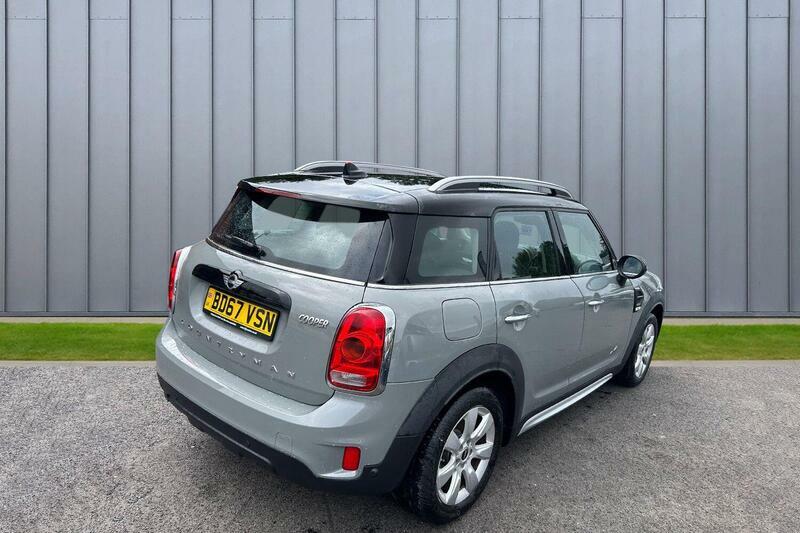 Mini Countryman 1.5 Cooper Suv Euro 6 Ss 136 White #9