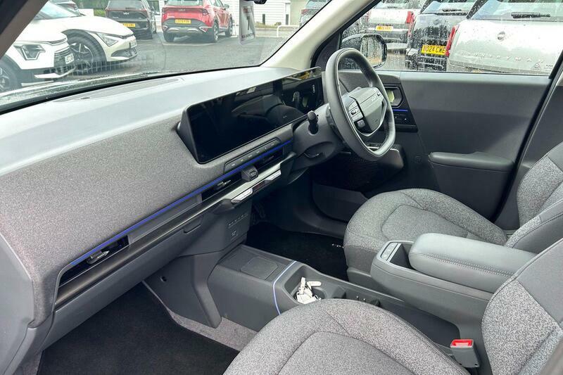 Kia EV2 42.2Kwh First Edition Suv 144 B WF26SBV Black #2