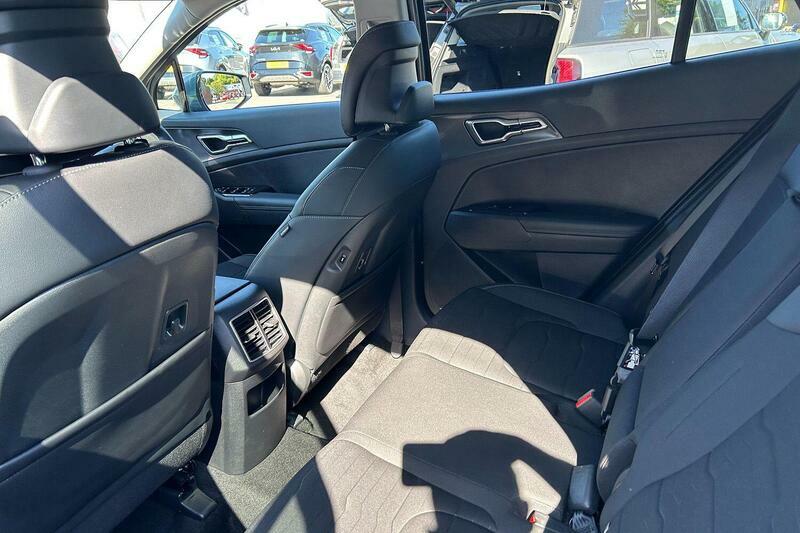 Kia Sportage 1.6 H T Gdi 3 Suv Hybrid Ss Silver #11
