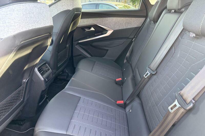 Peugeot 3008 73Kwh 210 1-Speed Blue #15
