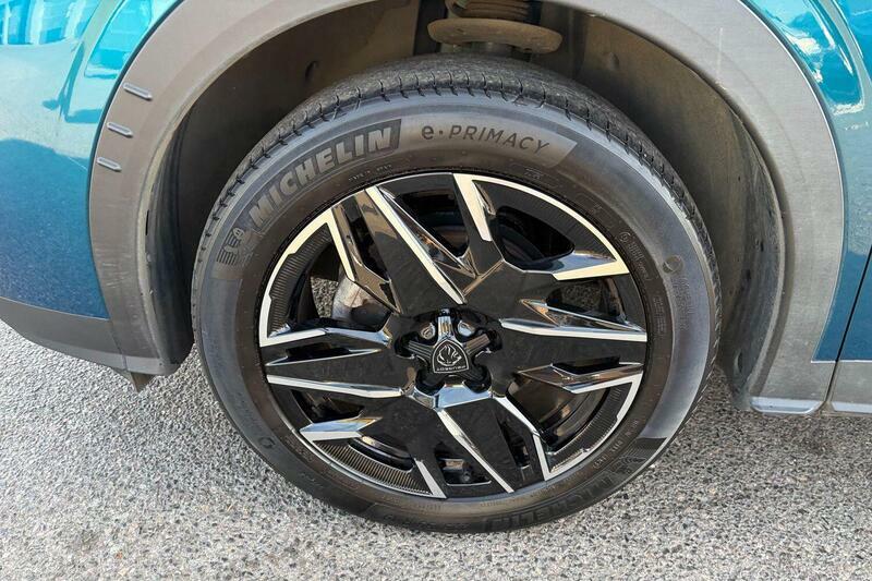 Peugeot 3008 73Kwh 210 1-Speed Blue #17