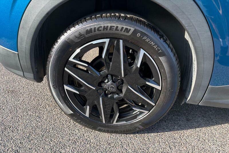 Peugeot 3008 73Kwh 210 1-Speed Blue #20