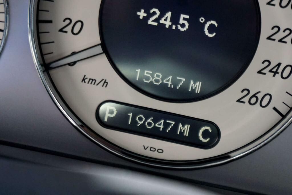 Mercedes-Benz E Class Saloon 3.0 E280 Cdi Sport G-tronic 200707 Silver #8