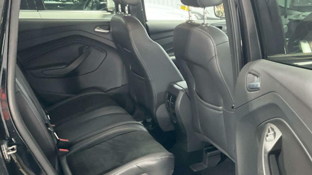 Ford Kuga St-line Black #6