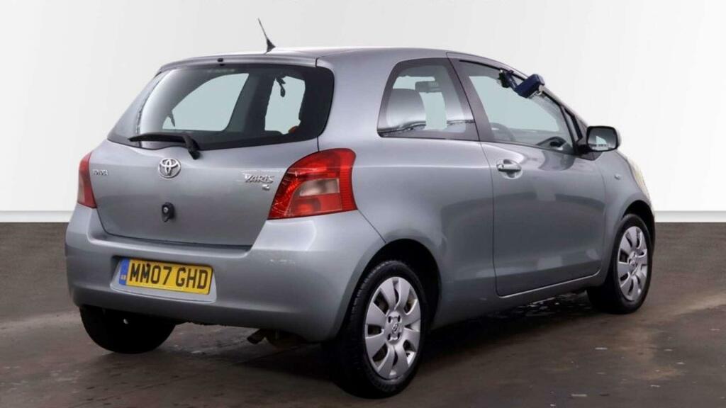 Toyota Yaris T3 Silver #3