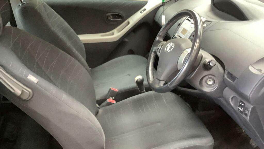 Toyota Yaris T3 Silver #5
