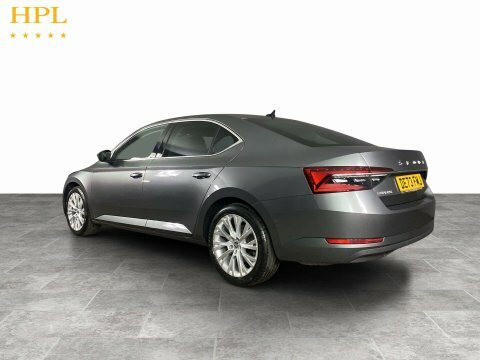 Skoda Superb 2023 73 1.5 Grey #5