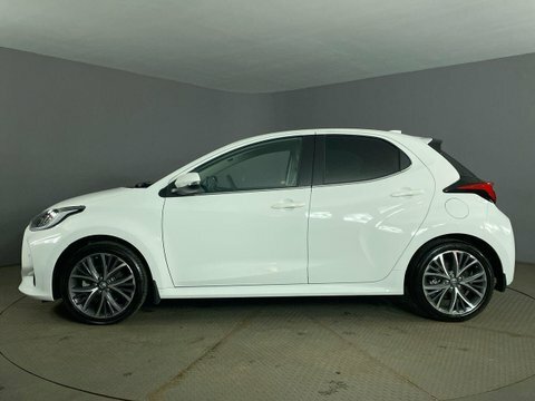 Toyota Yaris 2021 71 1.5 White #5