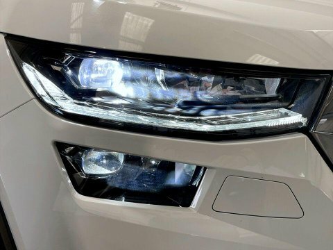 Skoda Kodiaq Suv White #9