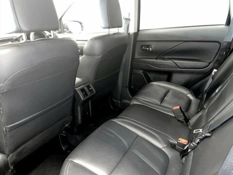 Mitsubishi Outlander 2.0 Exceed 7 Seater 4X4 4Wd 150 Bhp Red #20