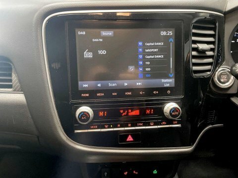 Mitsubishi Outlander 2.0 Exceed 7 Seater 4X4 4Wd 150 Bhp Red #18