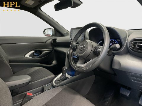 Toyota Yaris Cross Excel White #12