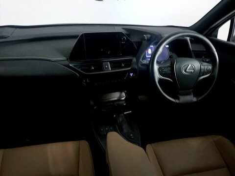 Lexus UX 300E 150Kw 54.3 Kwh E-cvt Takumi Pack Black #18