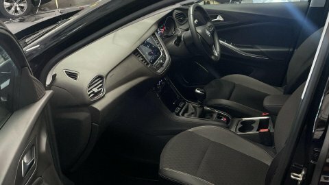 Vauxhall Grandland X  White #16