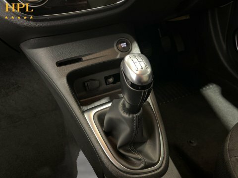Renault Captur Suv 1.5 Dci Energy Iconic Euro 6 Ss 20191 Silver #17