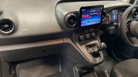 Mercedes-Benz CITAN 109 Van Pure L3 White #16