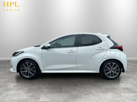 Toyota Yaris 2021 71 1.5 White #4