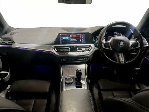 BMW 3 Series 320I M Sport Touring White #19