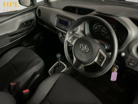 Toyota Yaris Icon Tech 1.5 Vvt-i Red #12