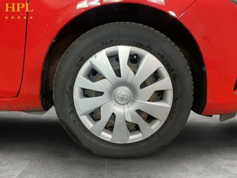 Toyota Yaris Icon Tech 1.5 Vvt-i Red #10