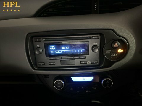 Toyota Yaris Icon Tech 1.5 Vvt-i Red #15