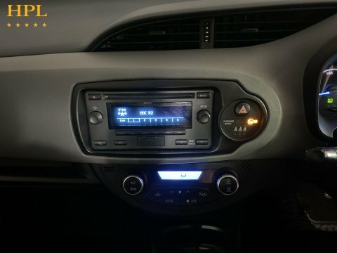 Toyota Yaris Icon Tech 1.5 Vvt-i Red #17