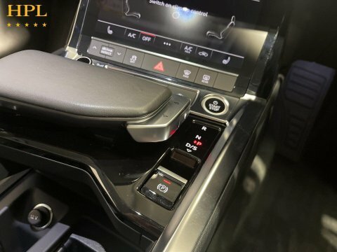 Audi Q8 e tron Audi Q8 Sportback Black Edition 55 E-tron Quattro Blue #17
