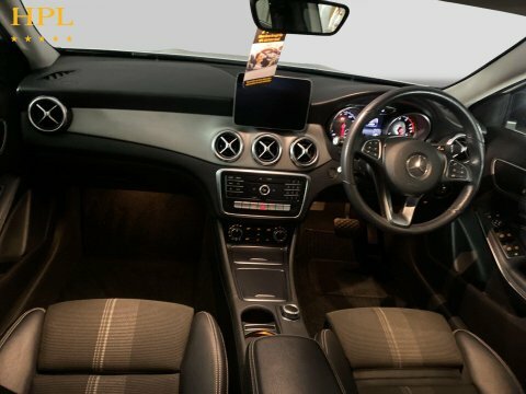 Mercedes-Benz GLA Class Mercedes Benz Gla 1.6 Gla180 Amg Line Edition ... Red #18