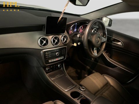 Mercedes-Benz GLA Class Mercedes Benz Gla 1.6 Gla180 Amg Line Edition ... Red #14