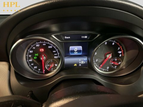 Mercedes-Benz GLA Class Mercedes Benz Gla 1.6 Gla180 Amg Line Edition ... Red #13