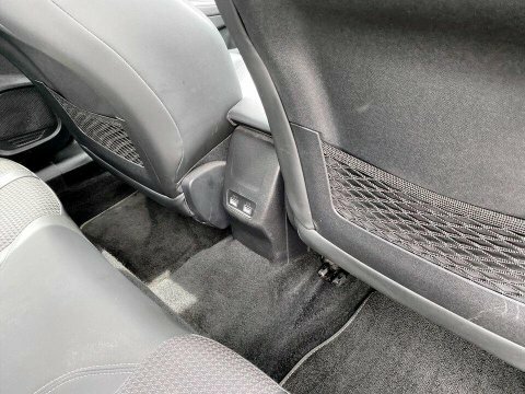 Peugeot e-2008 54Kwh Gt 7Kw Charger Grey #20