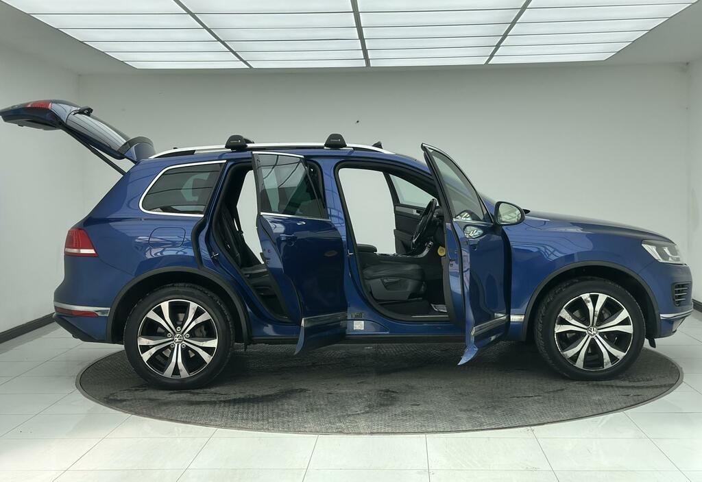 Volkswagen Touareg Diesel White #11