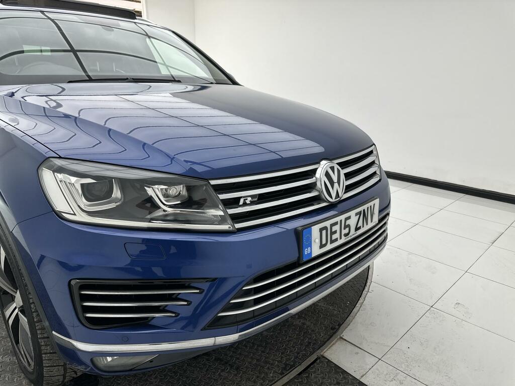 Volkswagen Touareg Diesel White #27