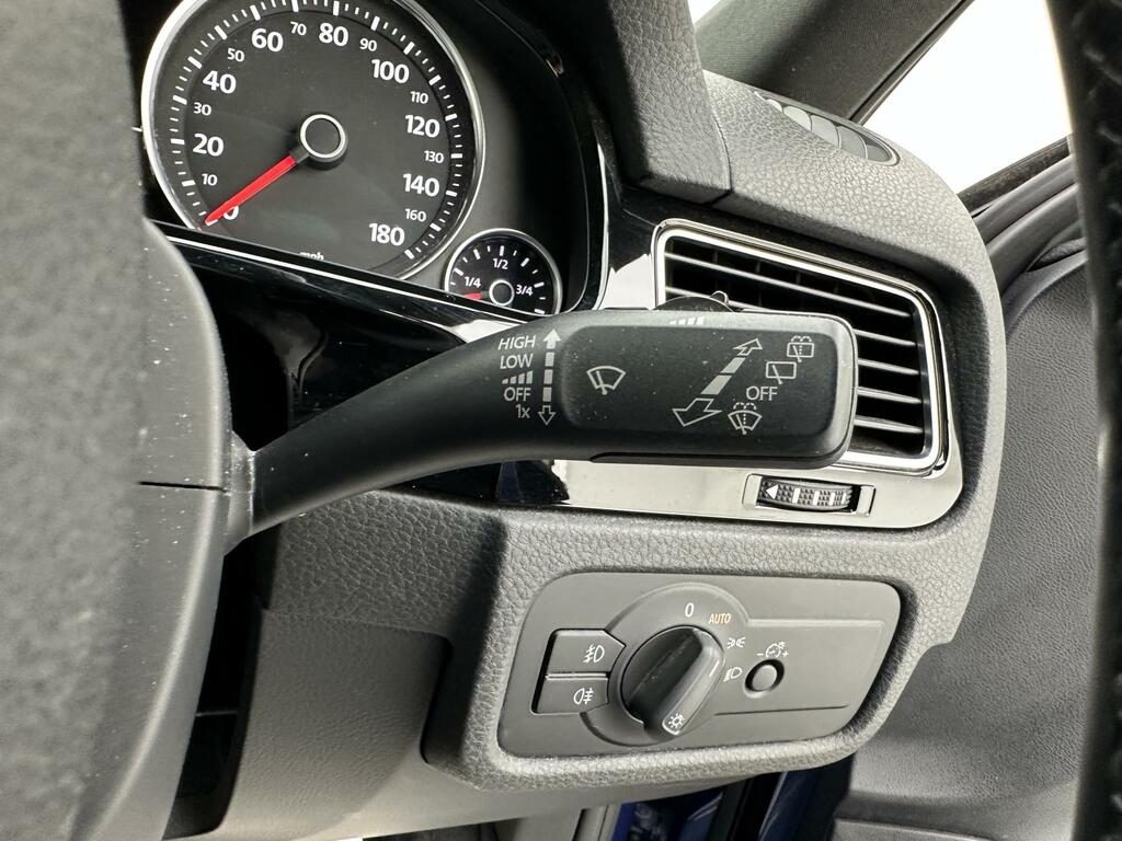 Volkswagen Touareg Diesel White #32