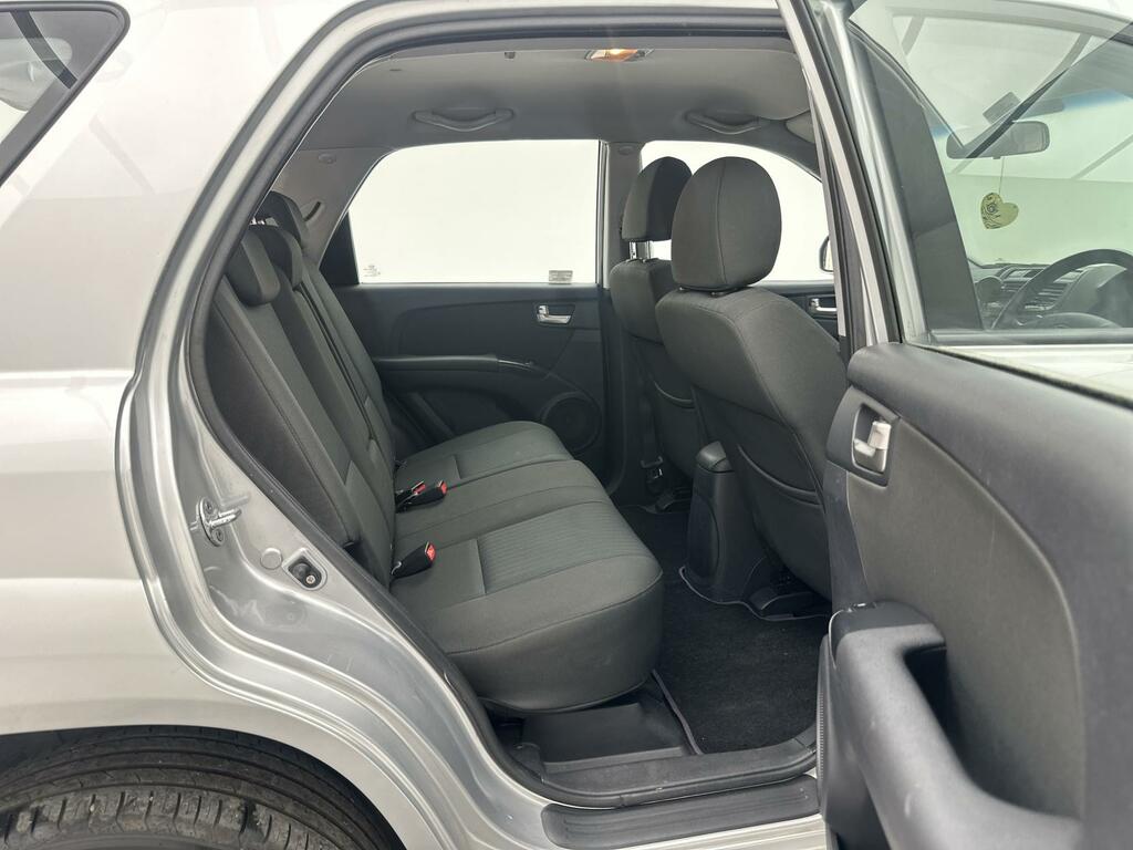 Kia Sportage 2.0 Crdi Xs 4Wd Silver #16