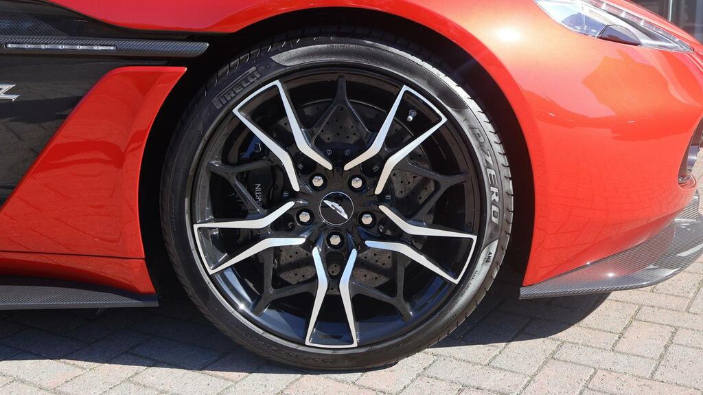 Aston Martin Vanquish 6.0 V12 S Zagato Shooting Brake T-troni Red #5
